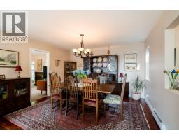 806 Hummingbird Lane, Bowen Island, BC V0N1G1 Photo 21