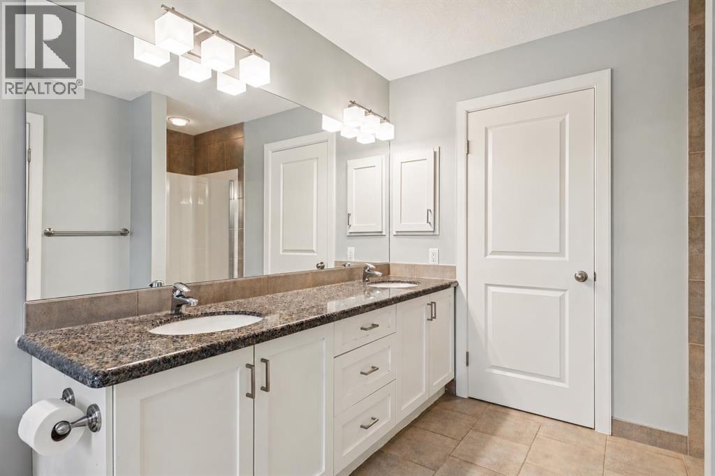 1046 Rundle Crescent NE - Image 17