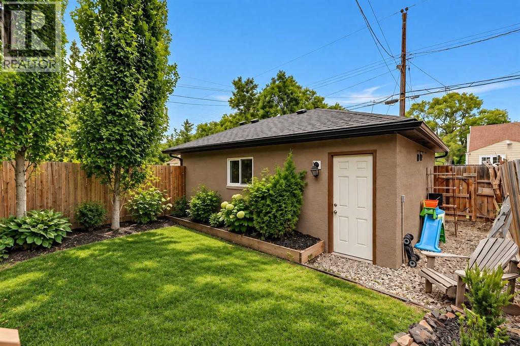 1046 Rundle Crescent NE, Calgary — photo 4