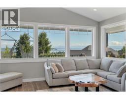Primary Bedroom - 721 Timberline Dr, Campbell River, BC V9H0A3 Photo 6