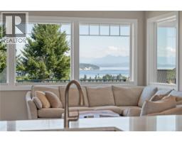 Kitchen - 721 Timberline Dr, Campbell River, BC V9H0A3 Photo 8