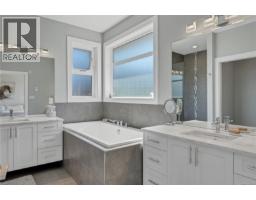 721 Timberline Dr, Campbell River, BC V9H0A3 Photo 29