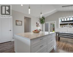 721 Timberline Dr, Campbell River, BC V9H0A3 Photo 16