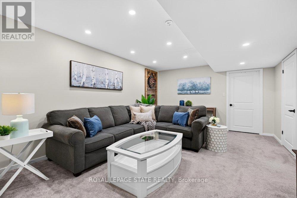 59 FORESTVIEW COURT - 21