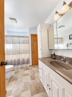 Recreation room - 250 Railway Street Se, Altona, MB R0G0B3 Photo 8