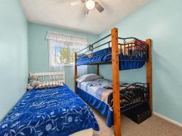 3pc Bathroom - 250 Railway Street Se, Altona, MB R0G0B3 Photo 11