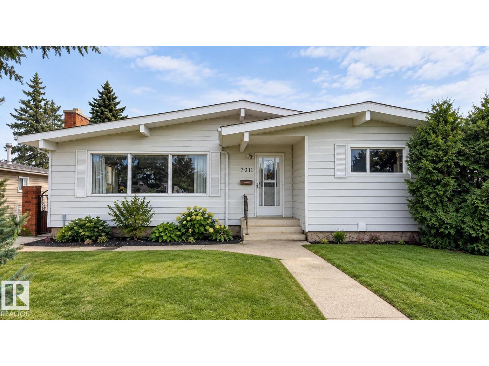 7011 141 Avenue NW NW NW, Edmonton — photo 1