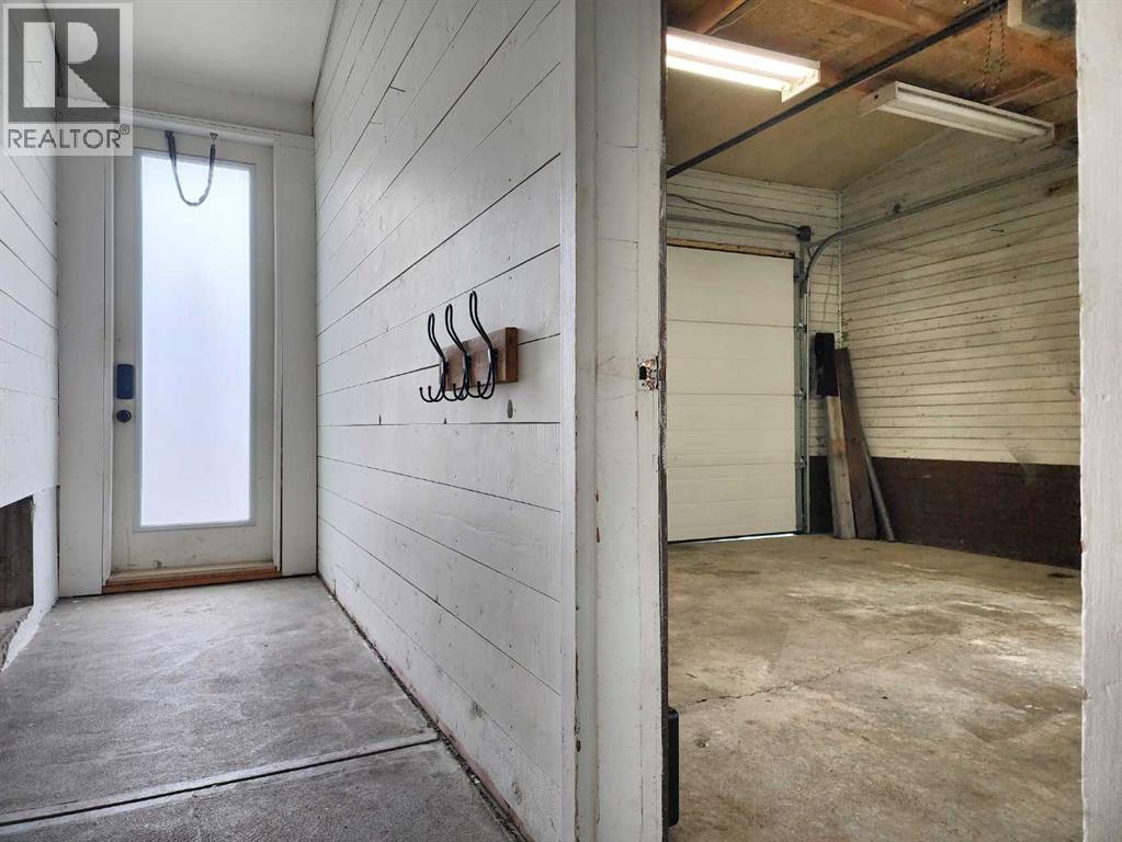 462 28 Street - 34