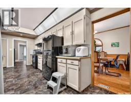 Bedroom - 1120 Algoma Avenue, Moose Jaw, SK S6H3Z6 Photo 10