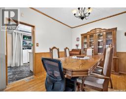 Den - 1120 Algoma Avenue, Moose Jaw, SK S6H3Z6 Photo 14
