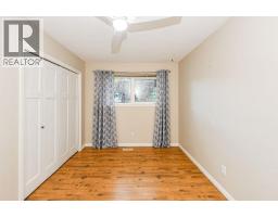 4pc Bathroom - 5015 58 Street, Camrose, AB T4V2G7 Photo 9