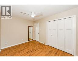 Bedroom - 5015 58 Street, Camrose, AB T4V2G7 Photo 10