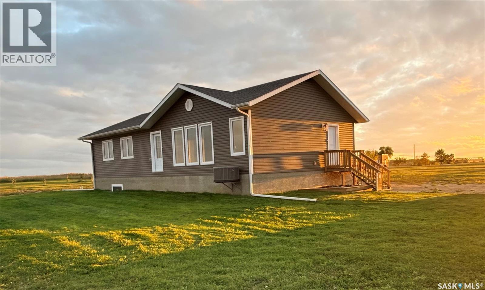 10 Jesse BAY, Last Mountain Lake — photo 1
