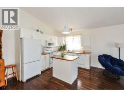 2pc Bathroom - 20, 4803 54 Avenue, Camrose, AB T4V5B1 Photo 8