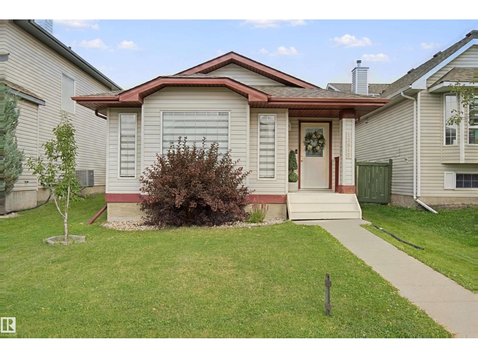 13912 156 AV NW, Edmonton, Alberta, T6V1T3