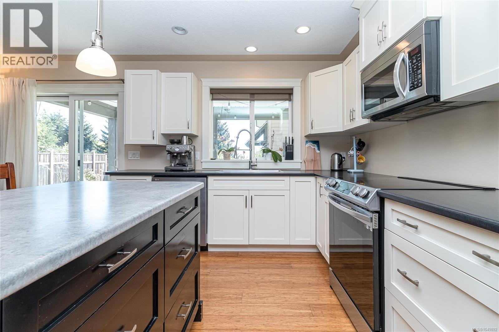 9611 Askew Creek Dr - Image 29