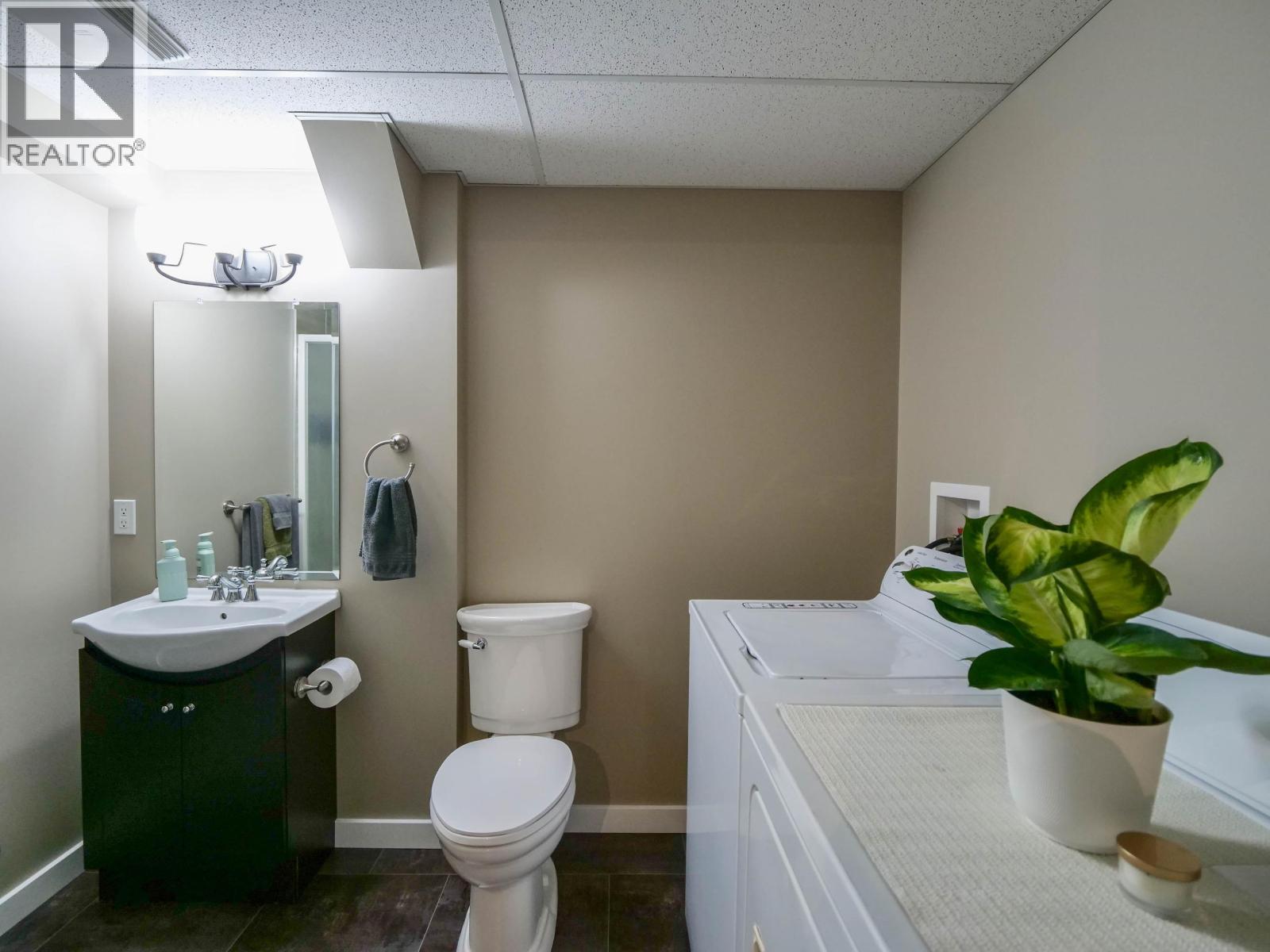 108 GORDON AVENUE - 25