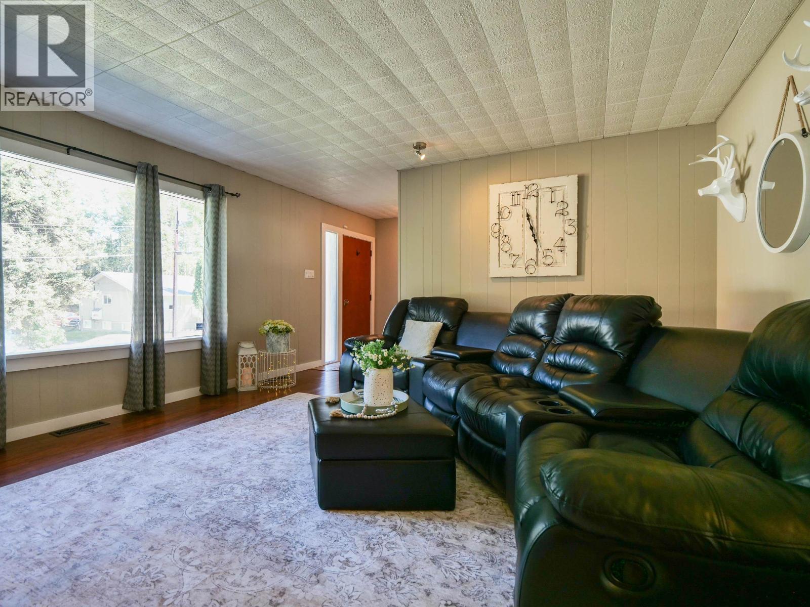 108 GORDON AVENUE, Quesnel — photo 3