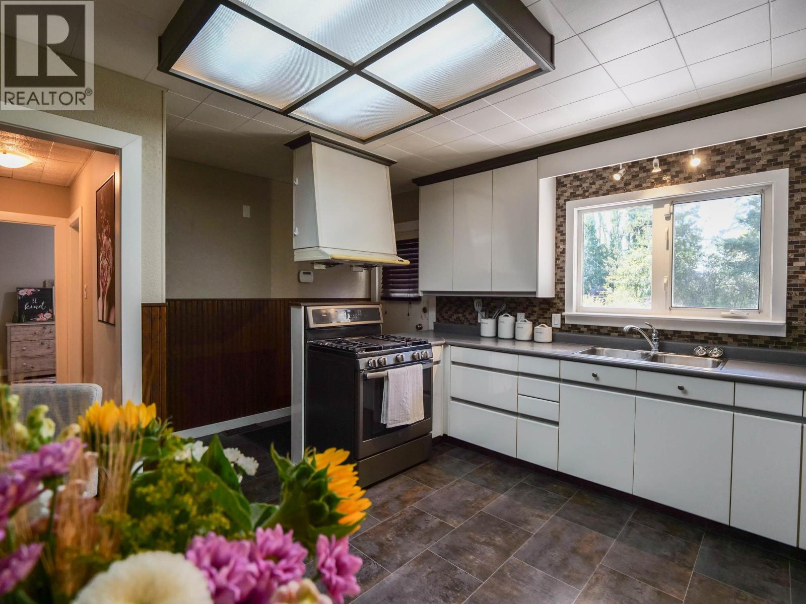 108 GORDON AVENUE, Quesnel — photo 9