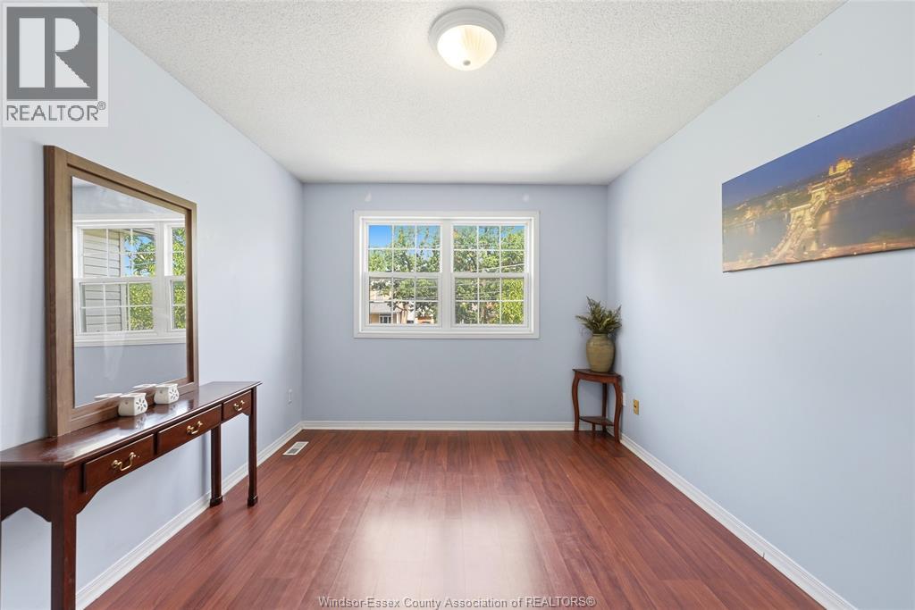 573 PALL MALL STREET - 30