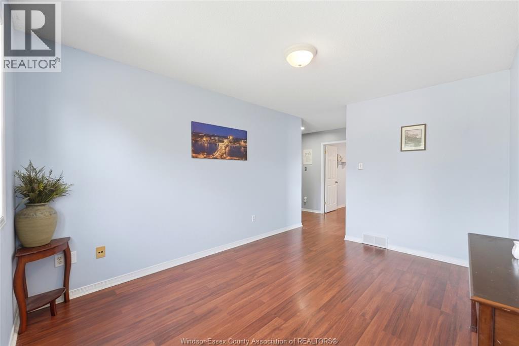 573 PALL MALL STREET - Image 31