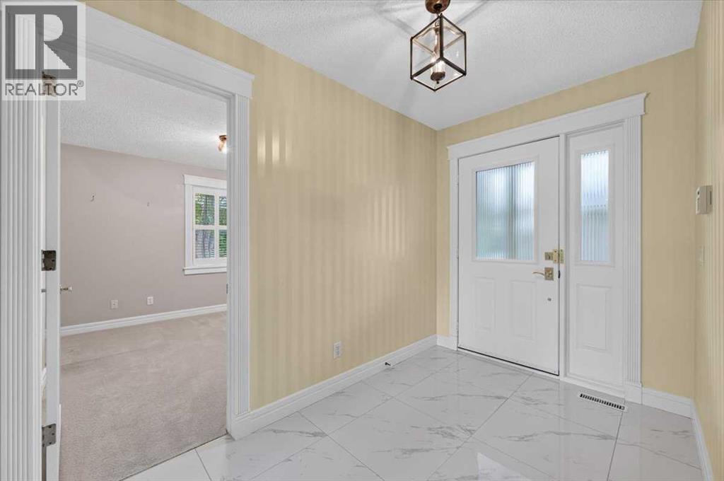 2025 Palermo Way SW, Calgary — photo 2