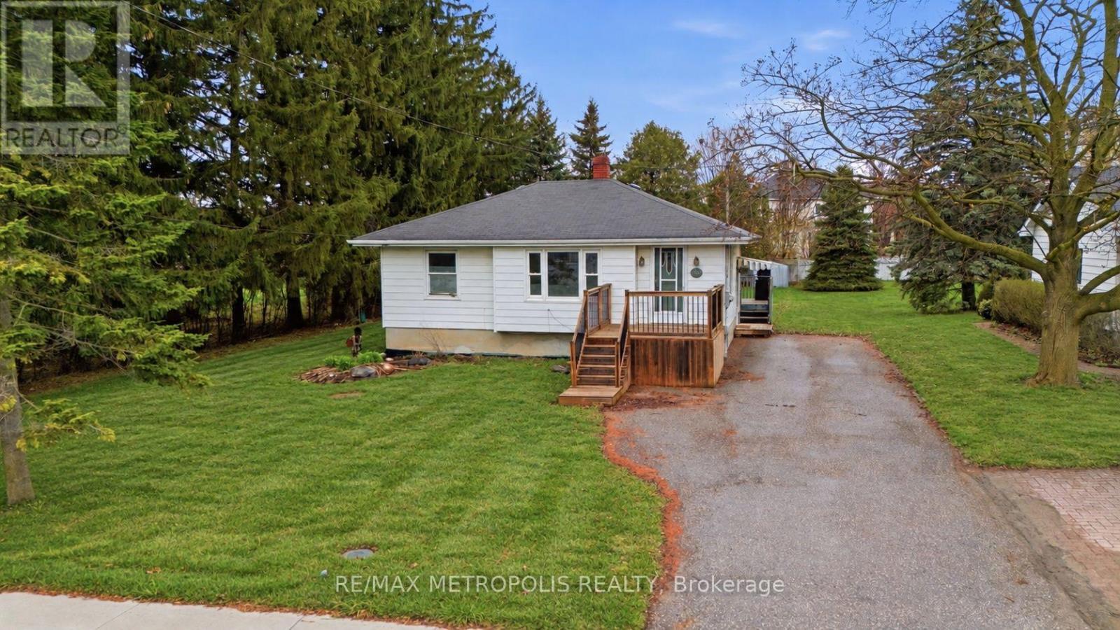 148 WINCHESTER ROAD E, Whitby (Brooklin) — photo 2