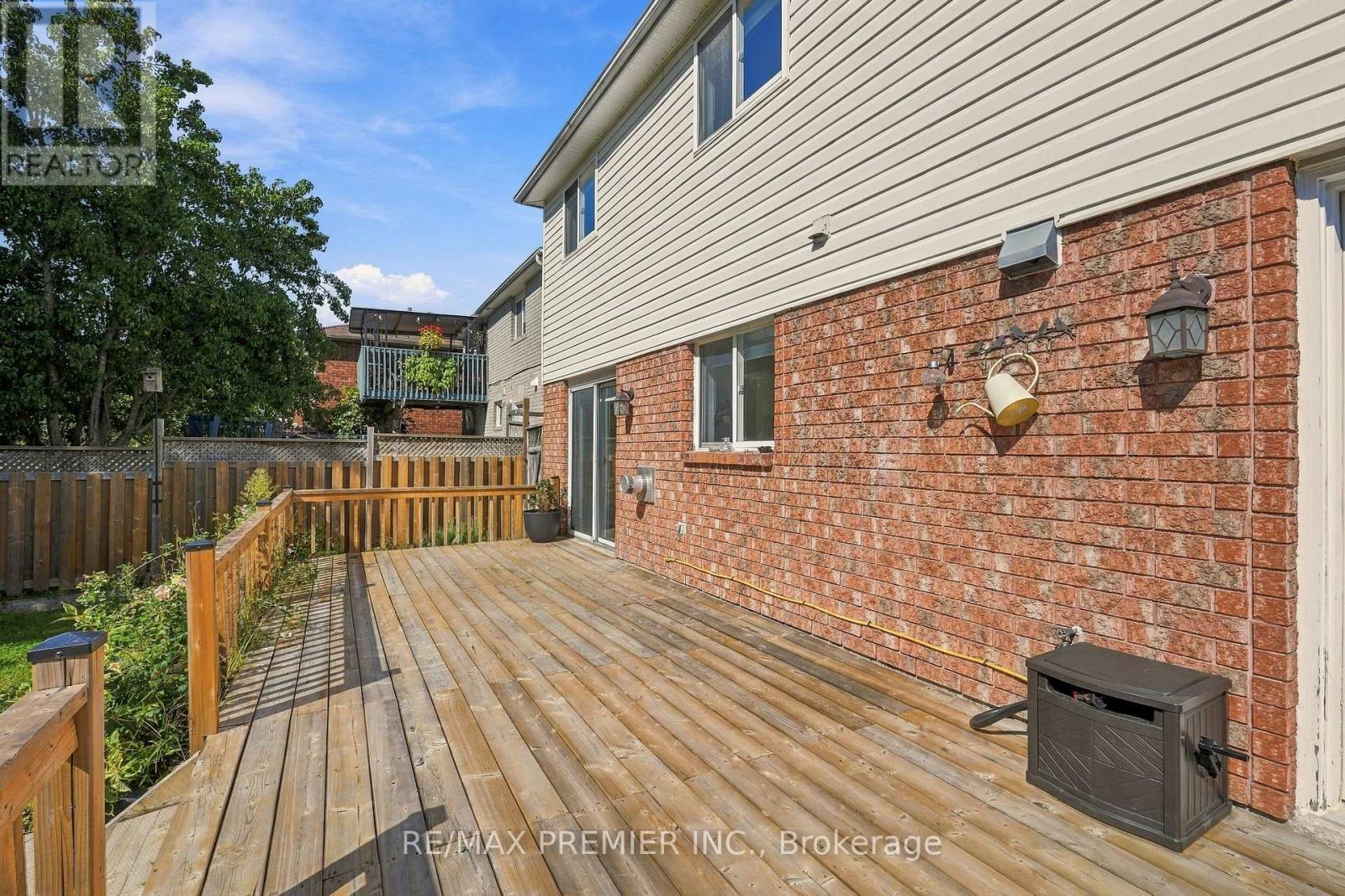 54 HERSEY CRESCENT N - Image 34