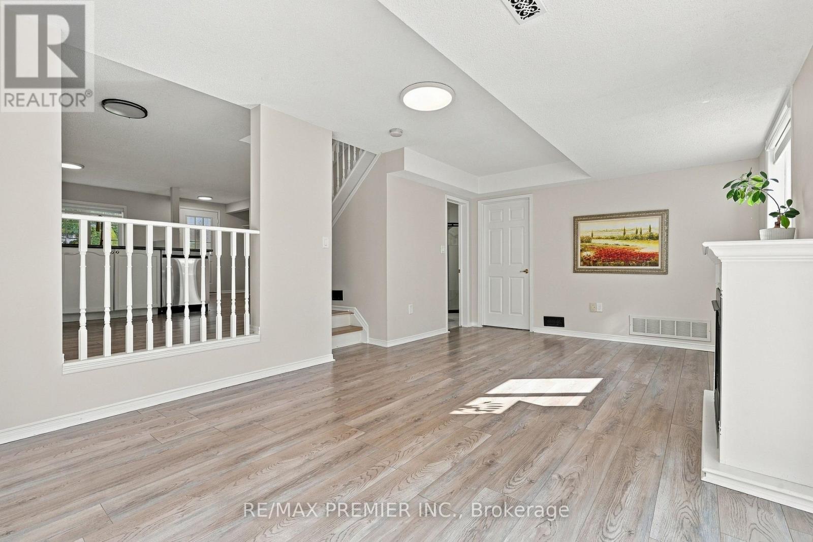 54 HERSEY CRESCENT N - Image 14