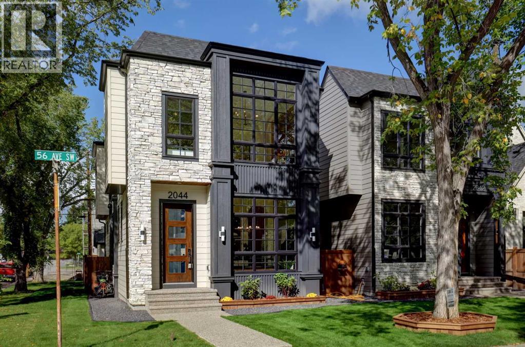 2044 56 Avenue SW, Calgary — photo 2