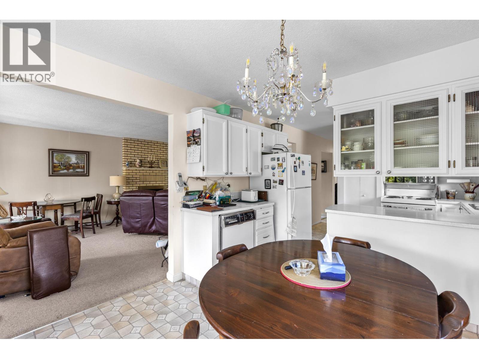 5284 Tailyour Lane, Peachland