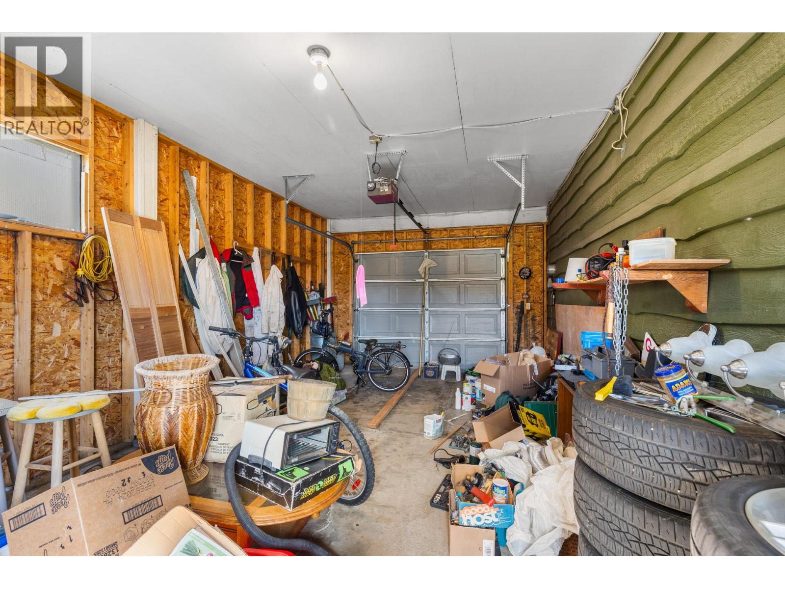 5284 Tailyour Lane, Peachland