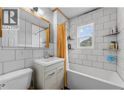660 Dickens Street, Warfield, BC V1R2B6 Photo 22