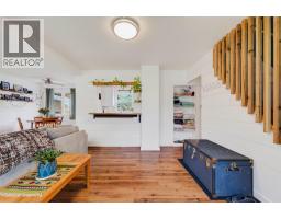 Kitchen - 660 Dickens Street, Warfield, BC V1R2B6 Photo 6
