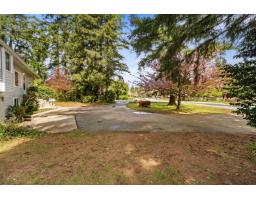 20188 40 Avenue, Langley, BC V3A2W5 Photo 31