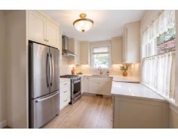 20188 40 Avenue, Langley, BC V3A2W5 Photo 8
