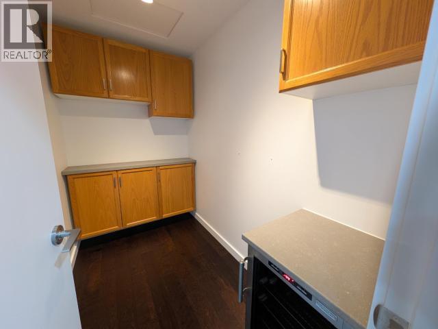 #305 4580 JOYCE AVE - 39
