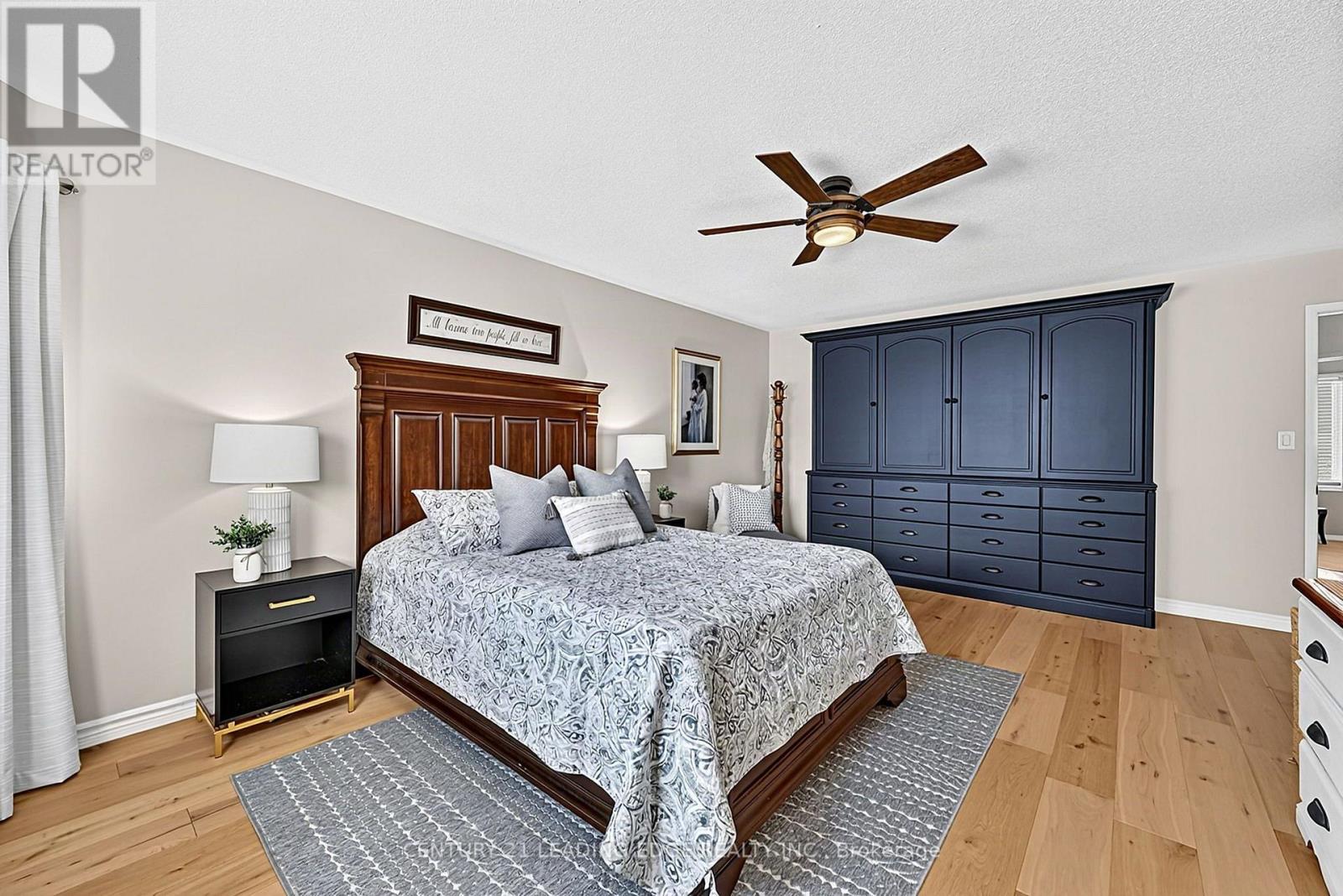 30 BOLSTER LANE - Image 23