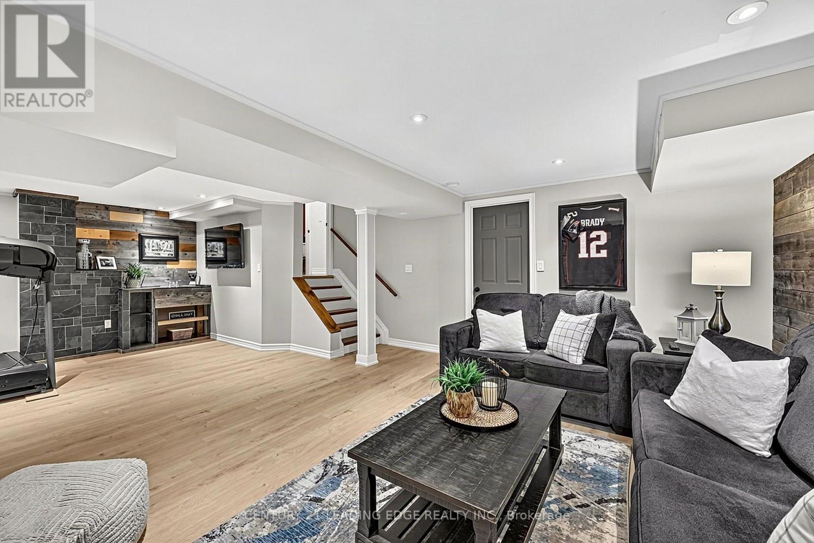 30 BOLSTER LANE - Image 35