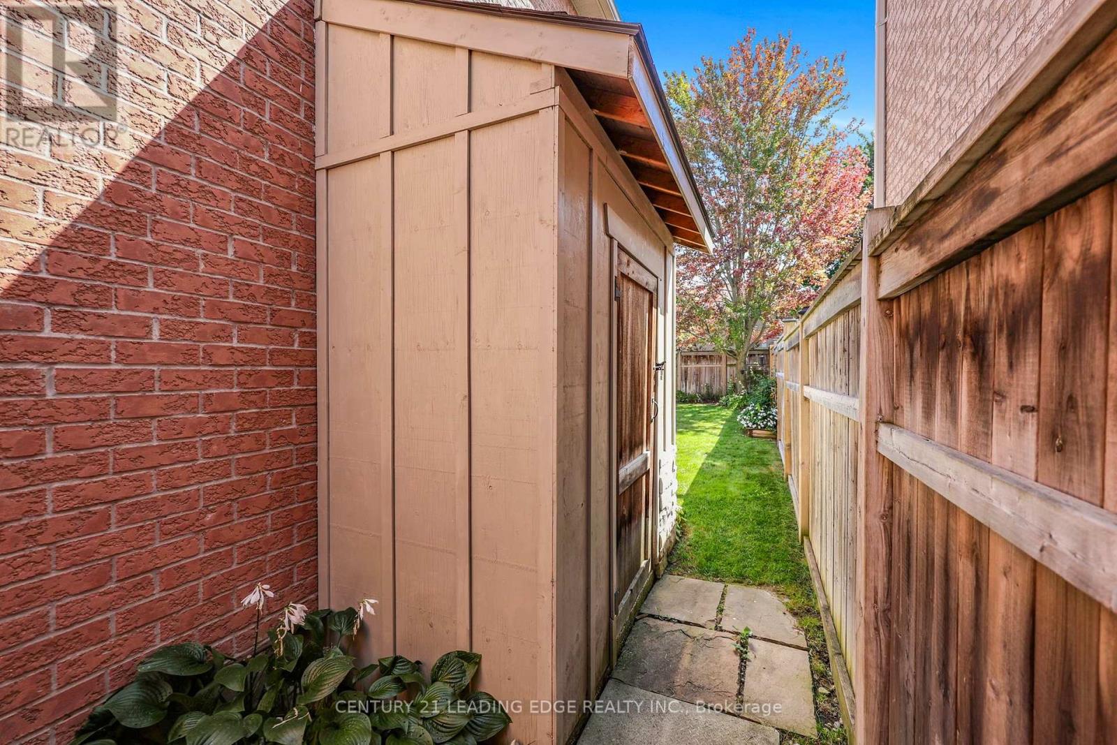 30 BOLSTER LANE - Image 44