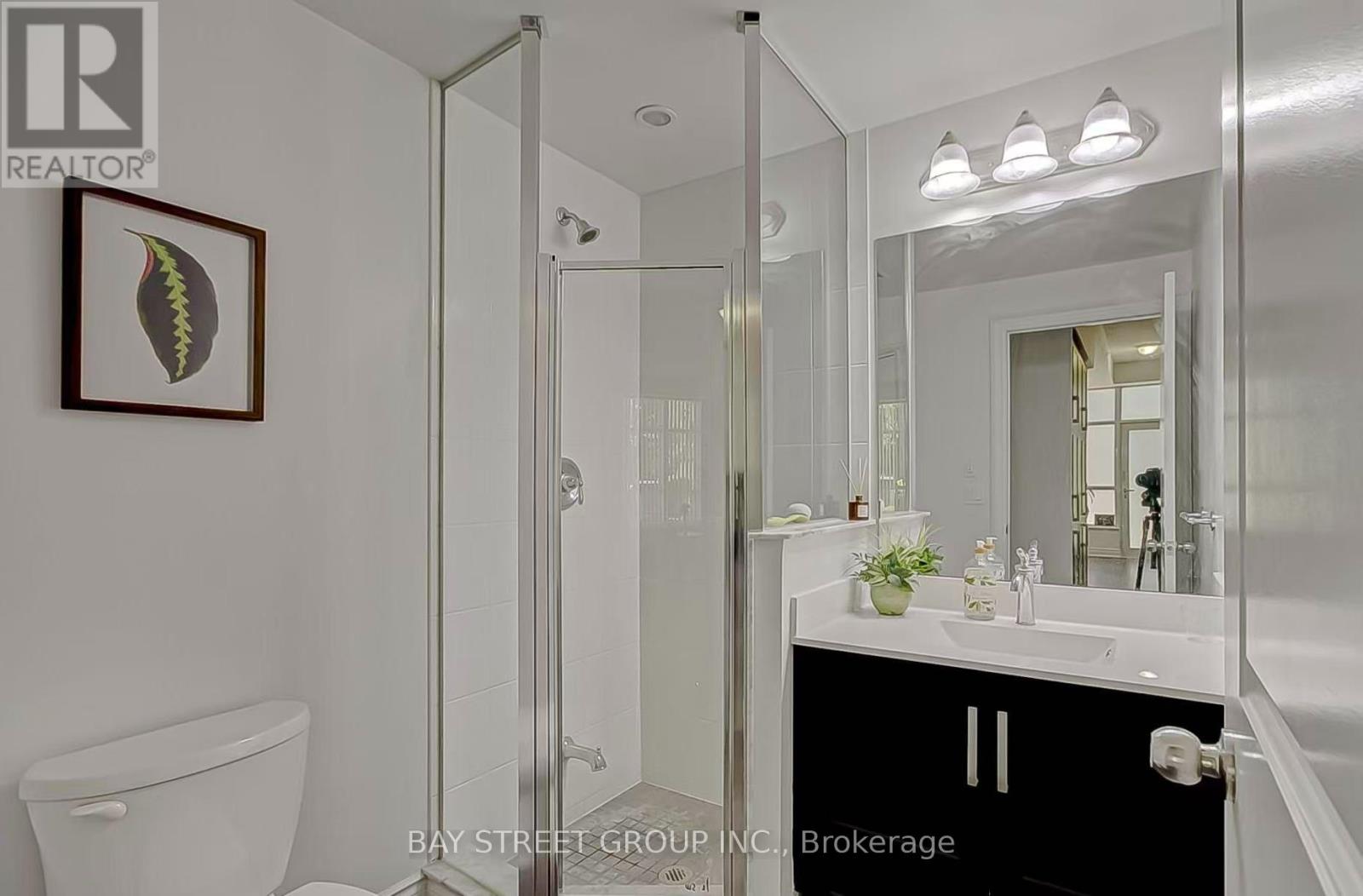 D105 - 33 CLEGG ROAD, Markham (Unionville) — photo 3