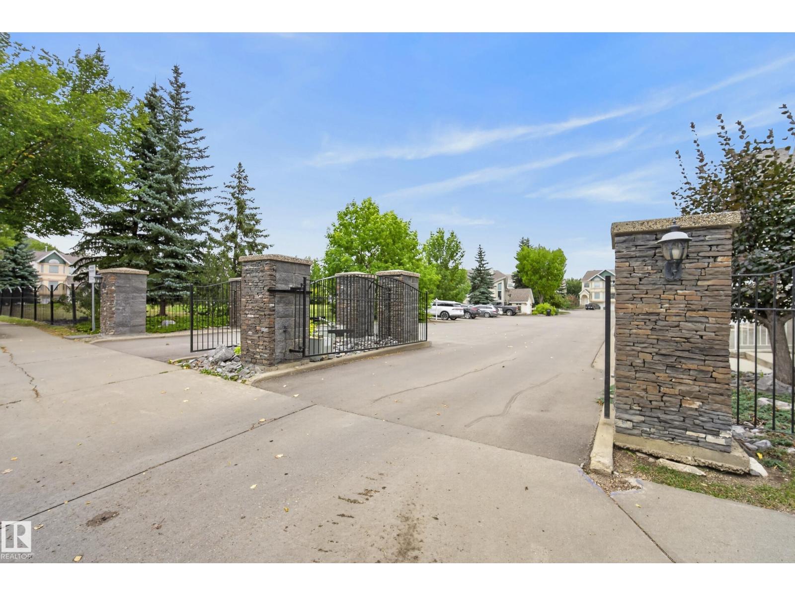 #39 11717 9B AV NW - 2