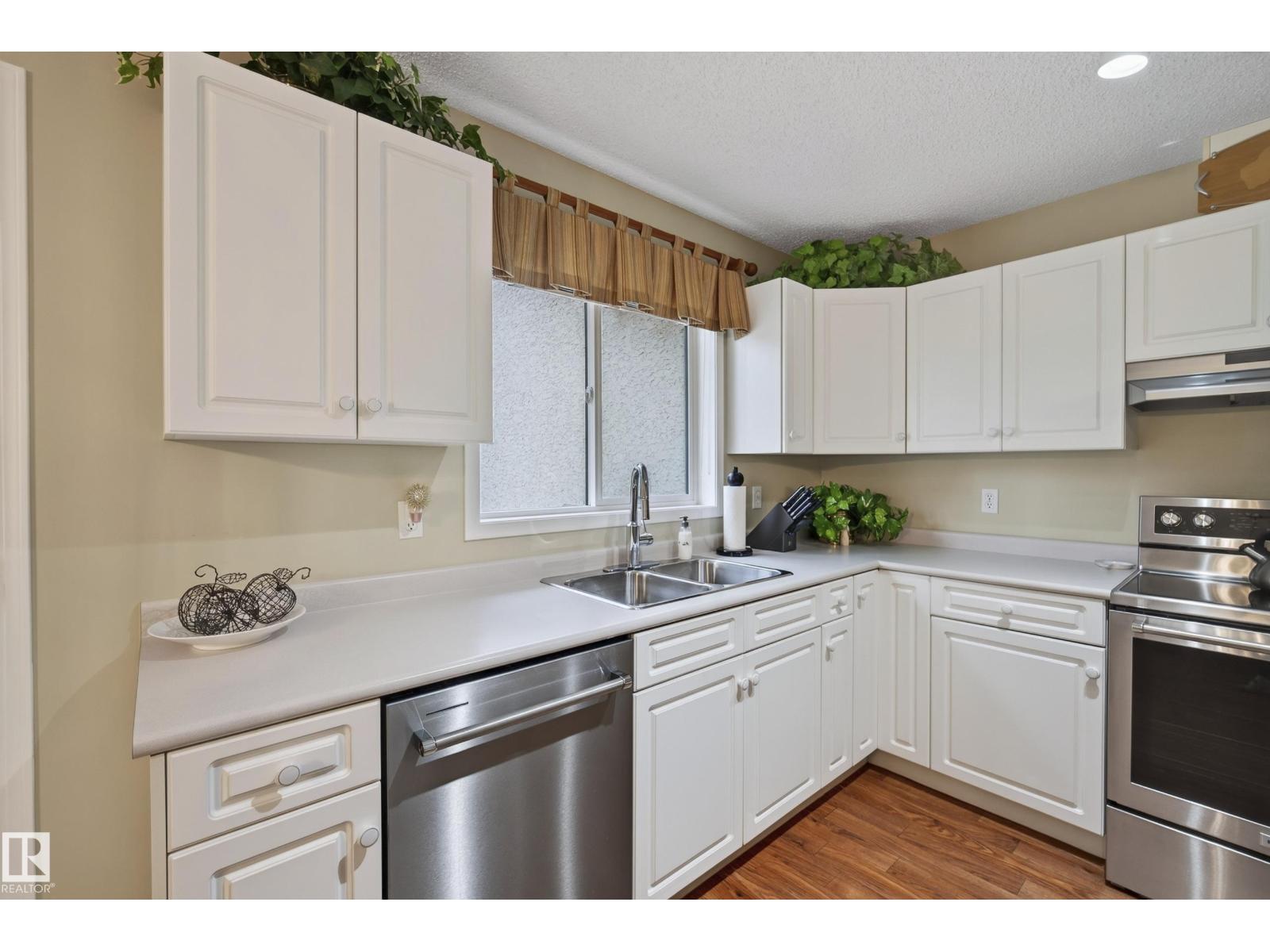 #39 11717 9B AV NW - Image 20