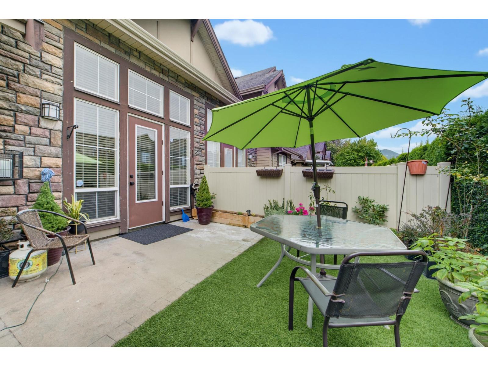 15 6577 SOUTHDOWNE PLACE, Sardis South, Chilliwack