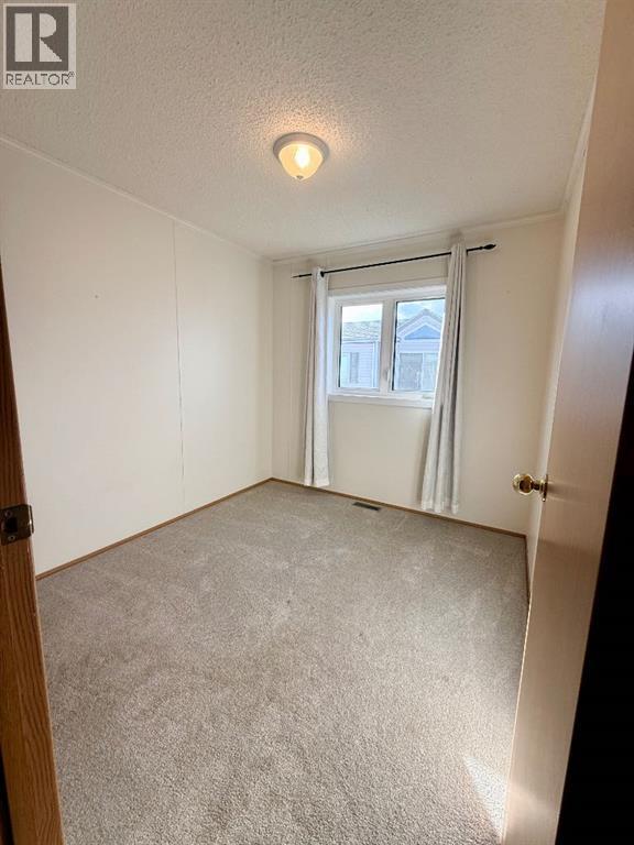 10401 110 Ave - 23