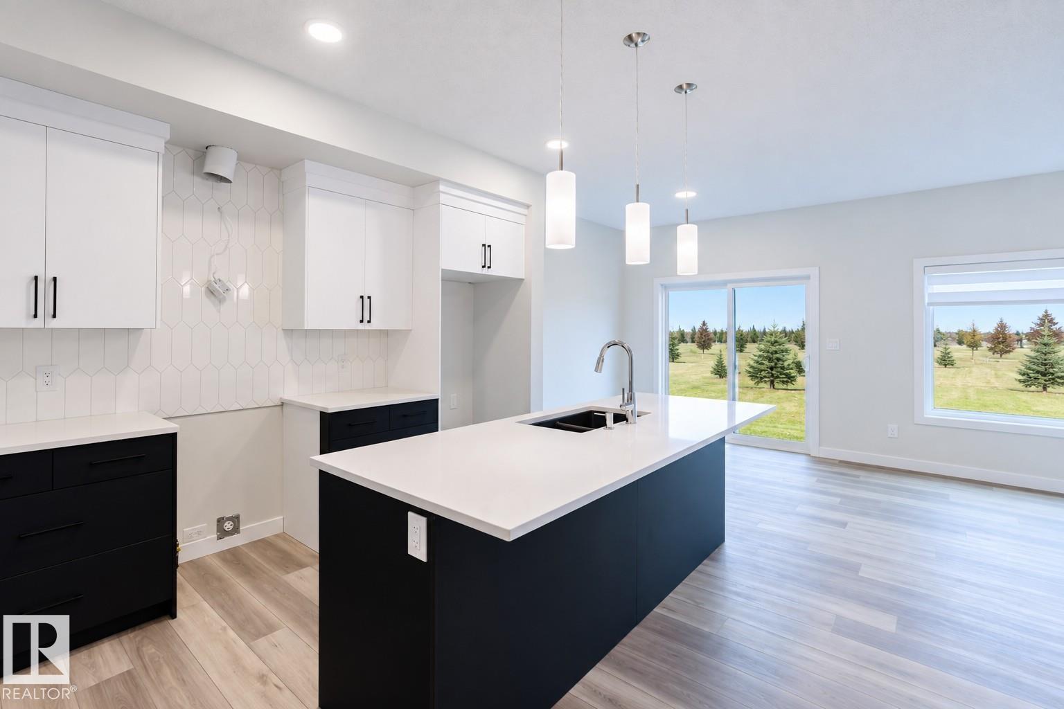 18647 19 AV NW, Edmonton — photo 4