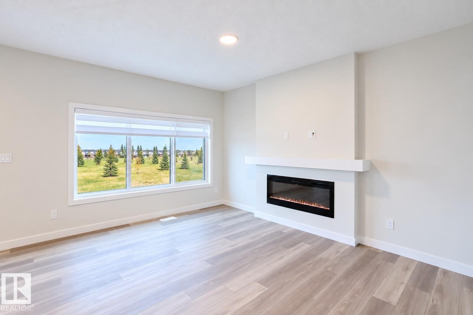 18647 19 AV NW - Image 12