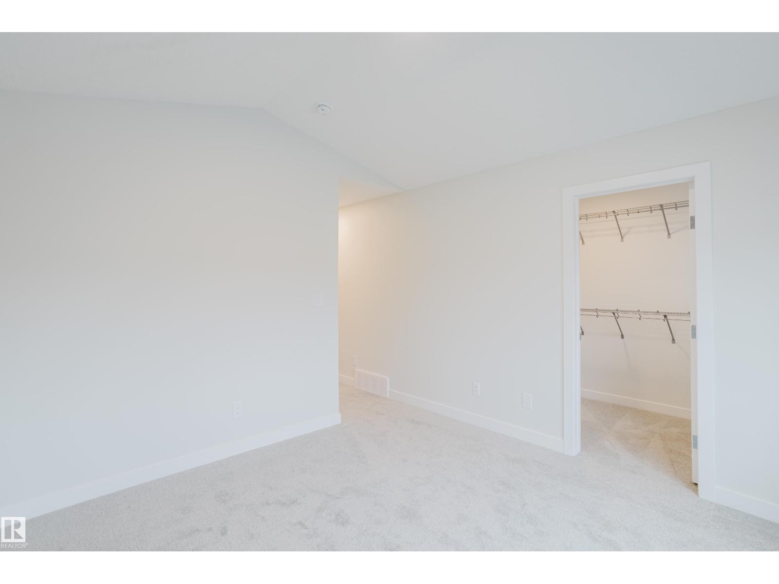 18647 19 AV NW - 31