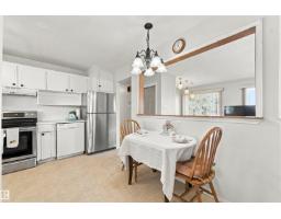 Bedroom 3 - 7911 152a Av Nw, Edmonton, AB T5C3A1 Photo 7