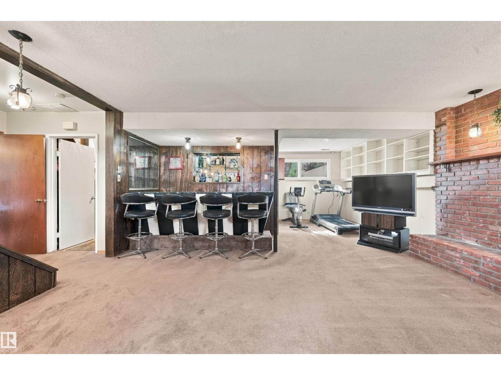 7911 152A AV NW - Image 22